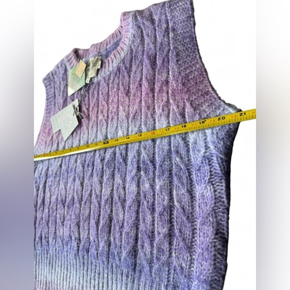 Lili Sidonio Purple Ombre Fuzzy Knit Sweater Vest NWT Size M Soft Cozy - Picture 5 of 6